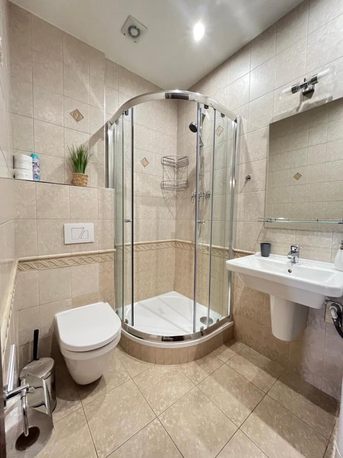 Apartment Colonnade Carlsbad 卡罗维发利 外观 照片
